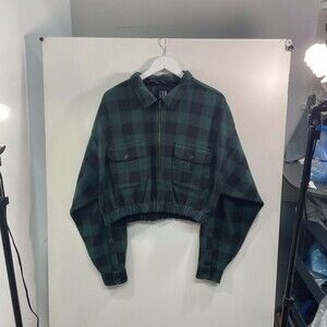 Gap Cropped Plaid Button Up 4002